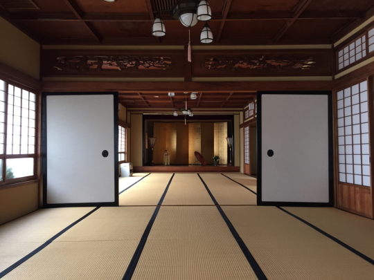 日本の和室の大広間のイメージ
