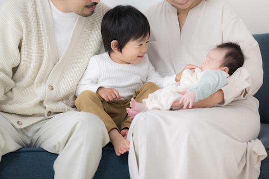 子どもたちと家族のイメージ