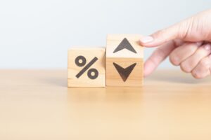 利上げと利下げ、投資商品に与える影響は？