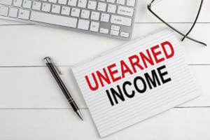 働かないで収入がほしい！ 不労所得は実現できる？