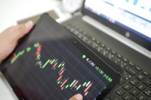 下げ相場で利益を狙う投資③ 信用取引・先物取引
