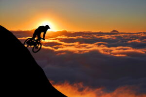 下落相場が続く場合、投資信託を解約した方がいい？