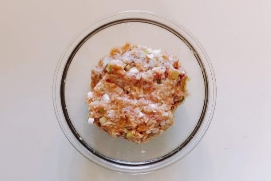 鶏ひき肉の甘辛つくねの作り方