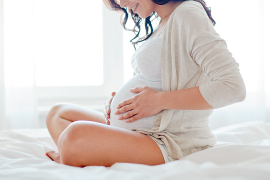 妊婦の女性のイメージ